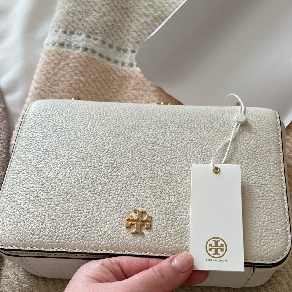 Tory Burch shoulder bag. * NEW WITH TAGS*
